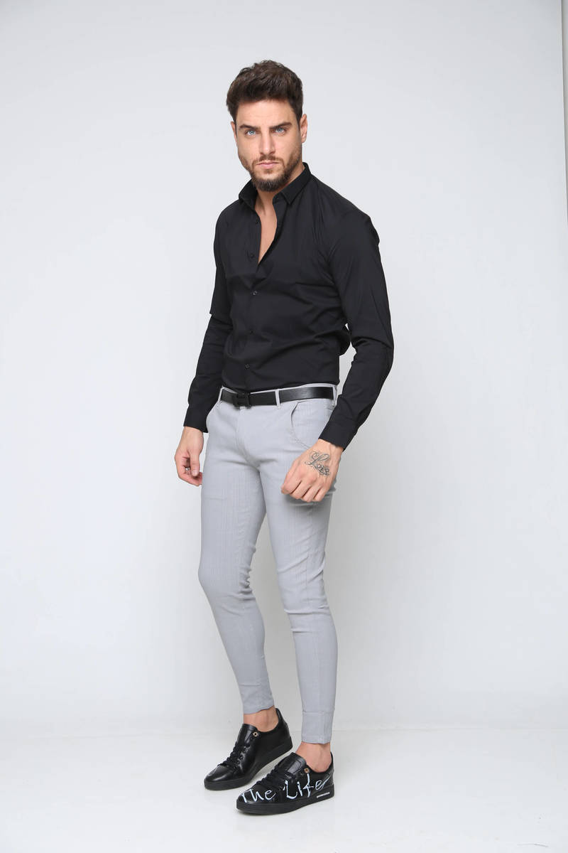 חולצה שחורה מכופתרת אלגנטית שרוולים ארוכים